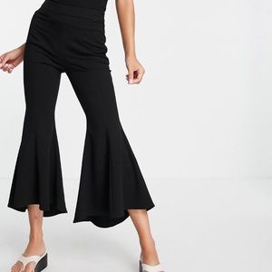 Urban Revivo Flared Pants in Black
